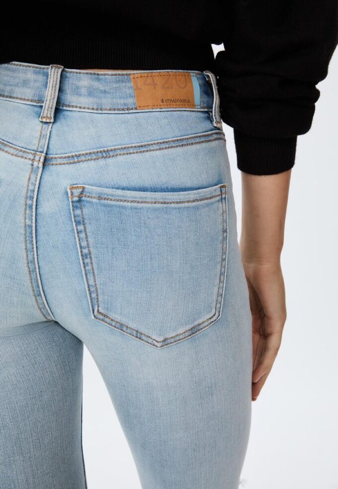 1420 Low-Waist Skinny Jeans 1420 Low-Waist Skinny Jeans
