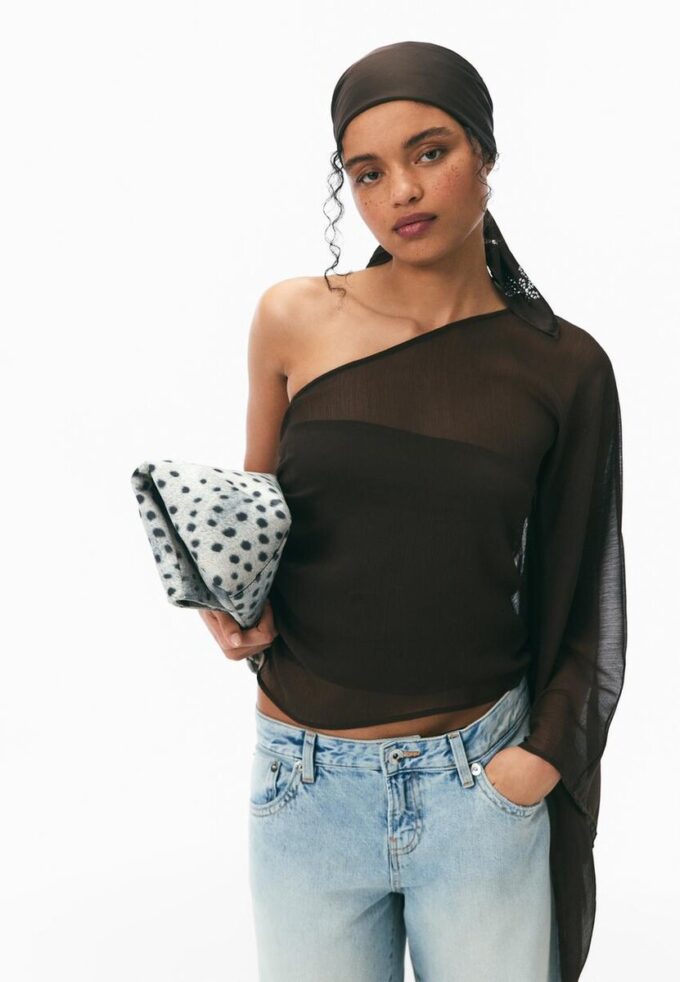 Asymmetric Cape Asymmetric Cape
