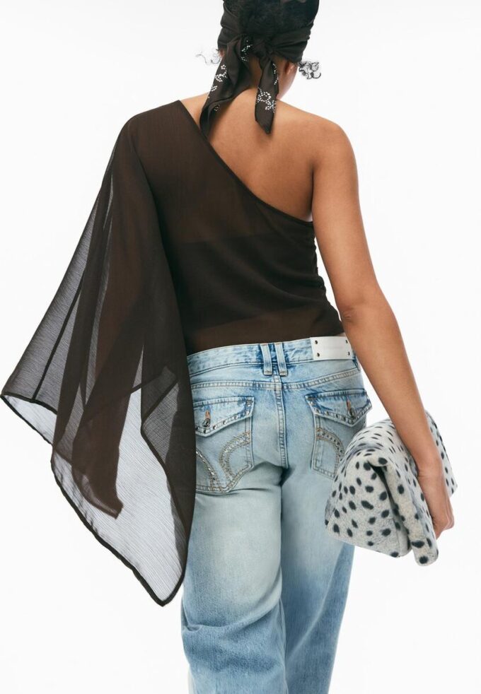Asymmetric Cape Asymmetric Cape
