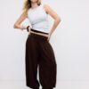 B04 Basic Fitted Sleeveless Top