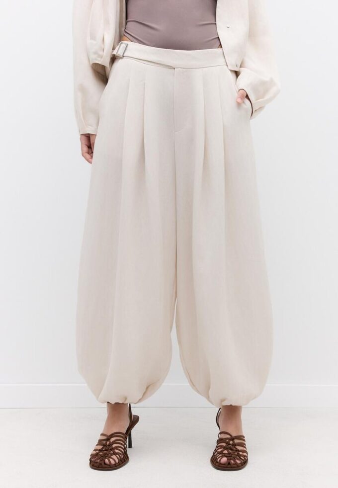 Balloon Trousers with Buckle Balloon Trousers with Buckle