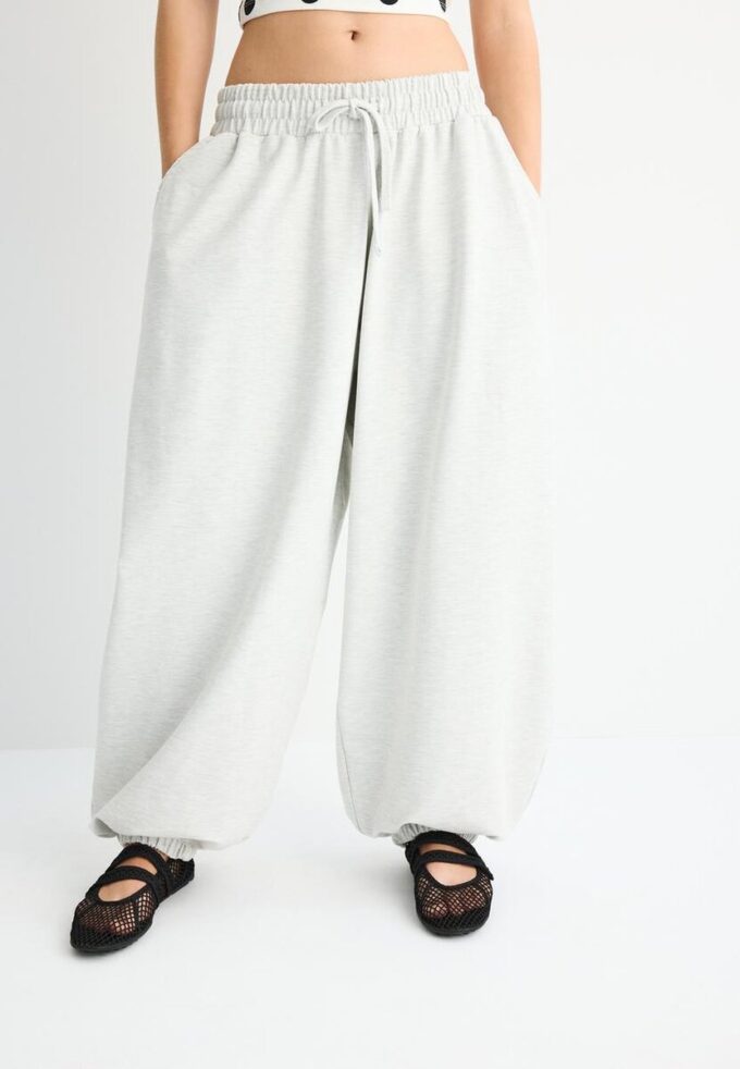 Balloon Volume Jogger Trousers Balloon Volume Jogger Trousers