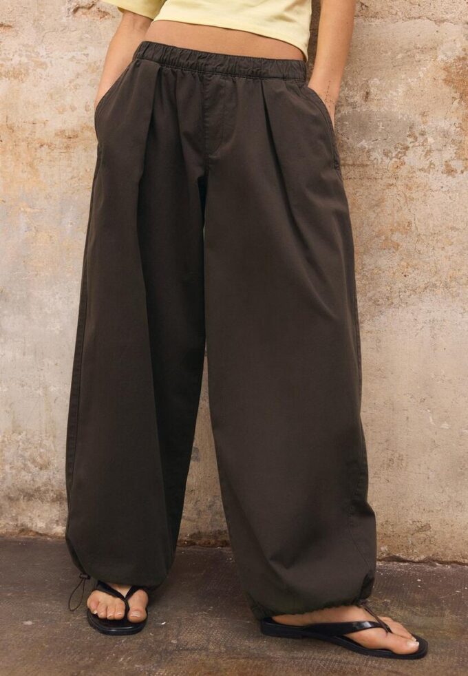 Barrel Poplin Trousers with Stoppers Barrel Poplin Trousers with Stoppers