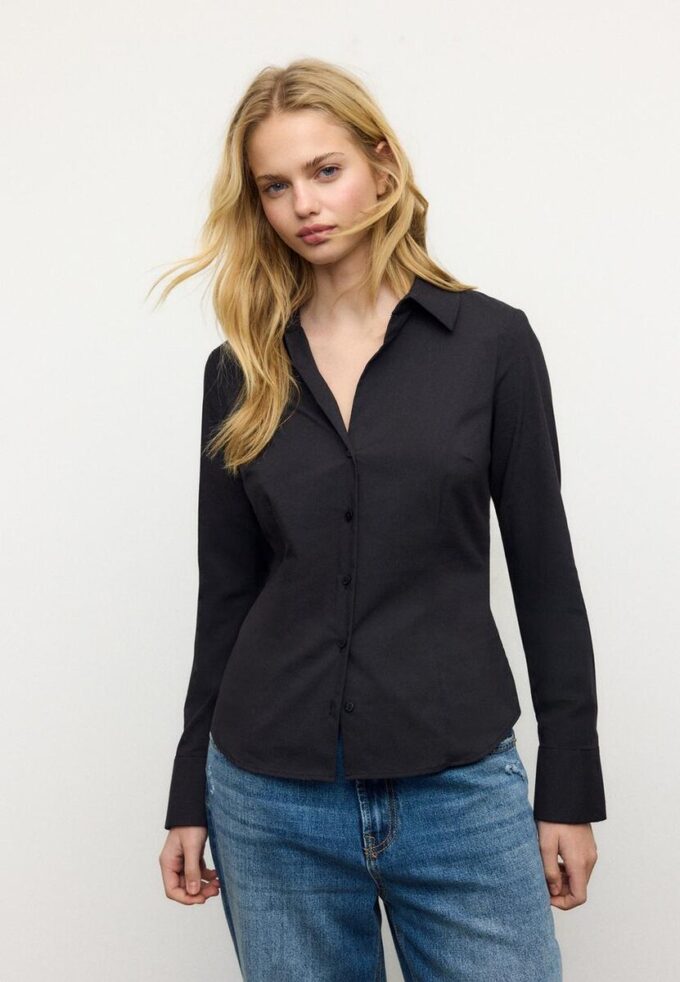 Basic Fitted Shirt Basic Fitted Shirt