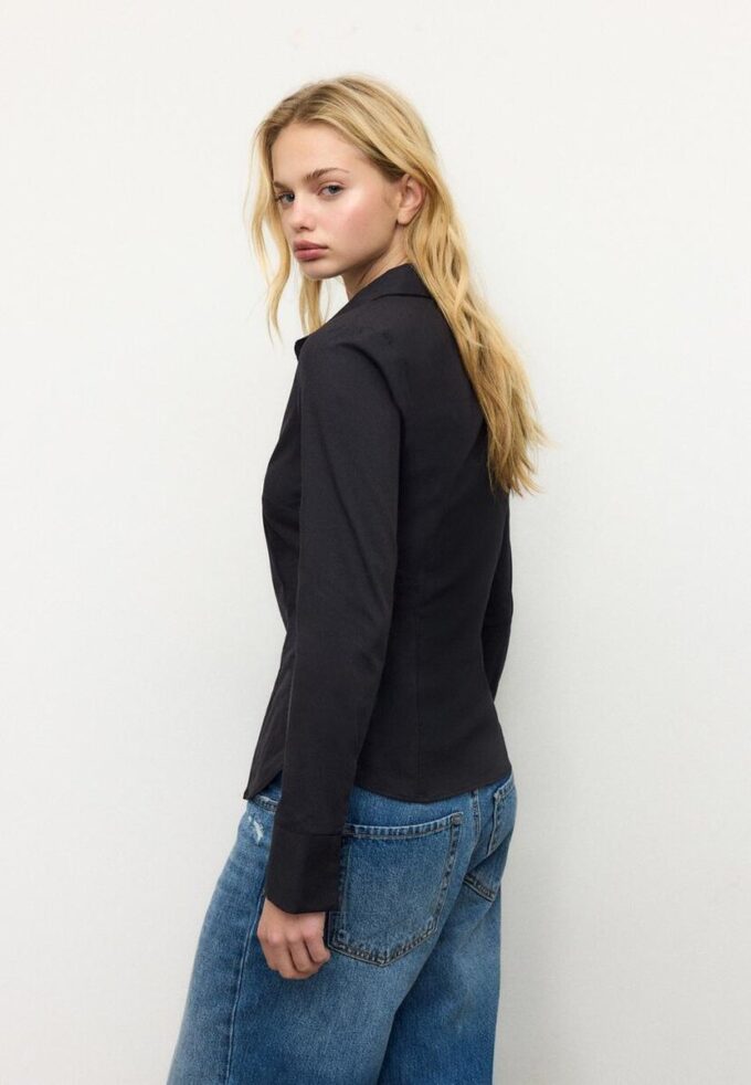 Basic Fitted Shirt Basic Fitted Shirt