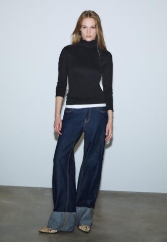 Basic High Neck T-Shirt