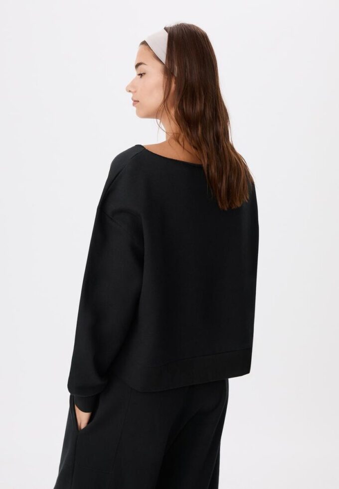 Basic Off-The-Shoulder Sweatshirt