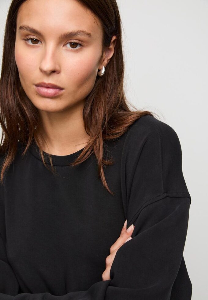 Basic Soft-Touch Sweatshirt Basic Soft-Touch Sweatshirt