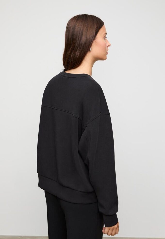 Basic Soft-Touch Sweatshirt Basic Soft-Touch Sweatshirt