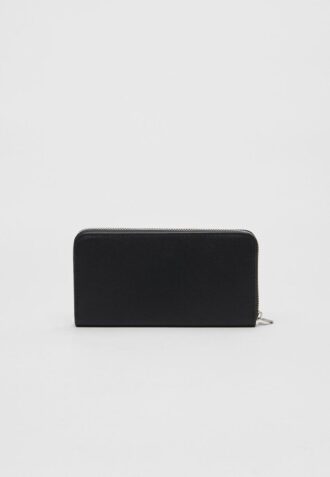 Basic Wallet with Zip