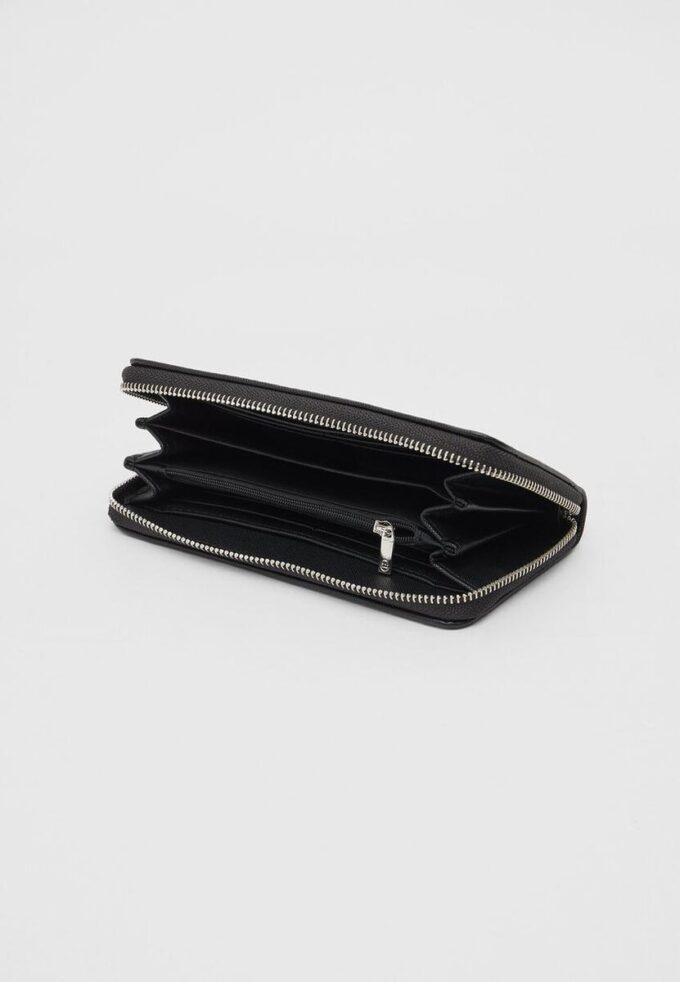 Basic Wallet with Zip