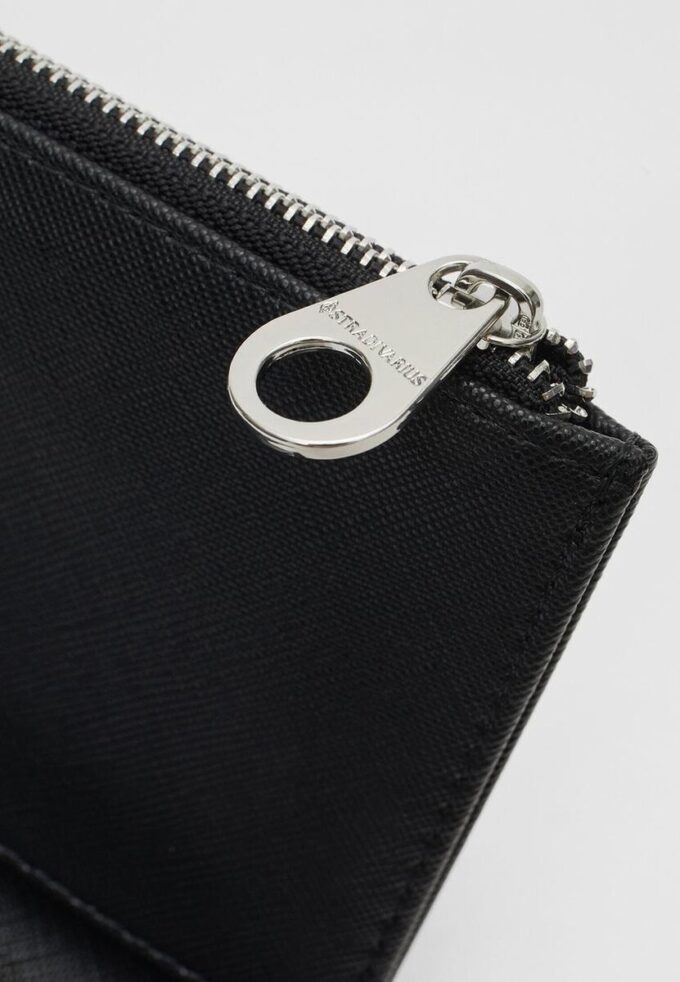 Basic Zip-Up Purse