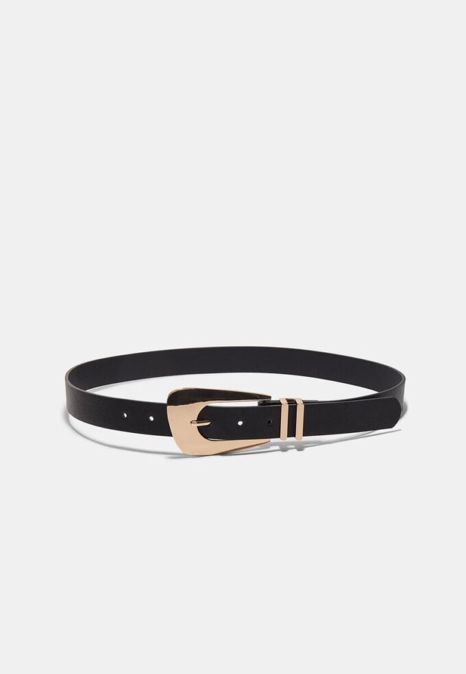 Belt with Elongated Buckle