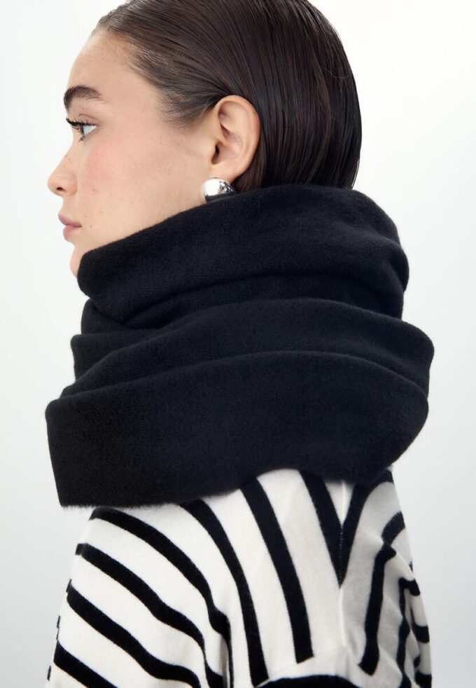 Brushed Thread Scarf