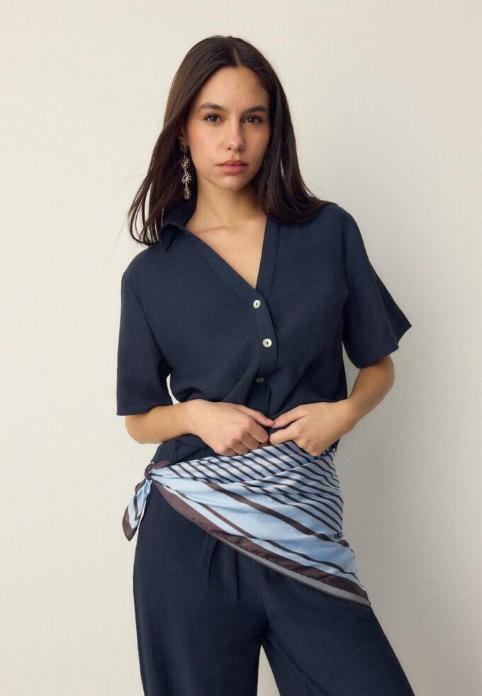 Button-Up Flowing Shirt Button-Up Flowing Shirt