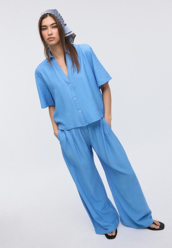 Button-Up Flowing Shirt Button-Up Flowing Shirt