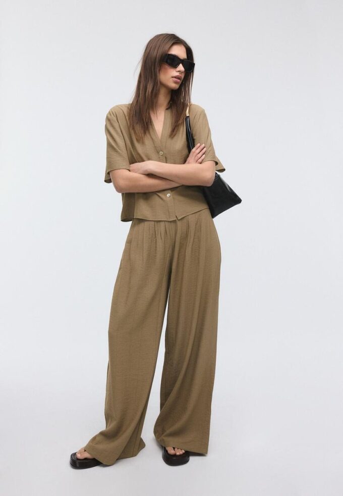 Button-Up Flowing Shirt Button-Up Flowing Shirt