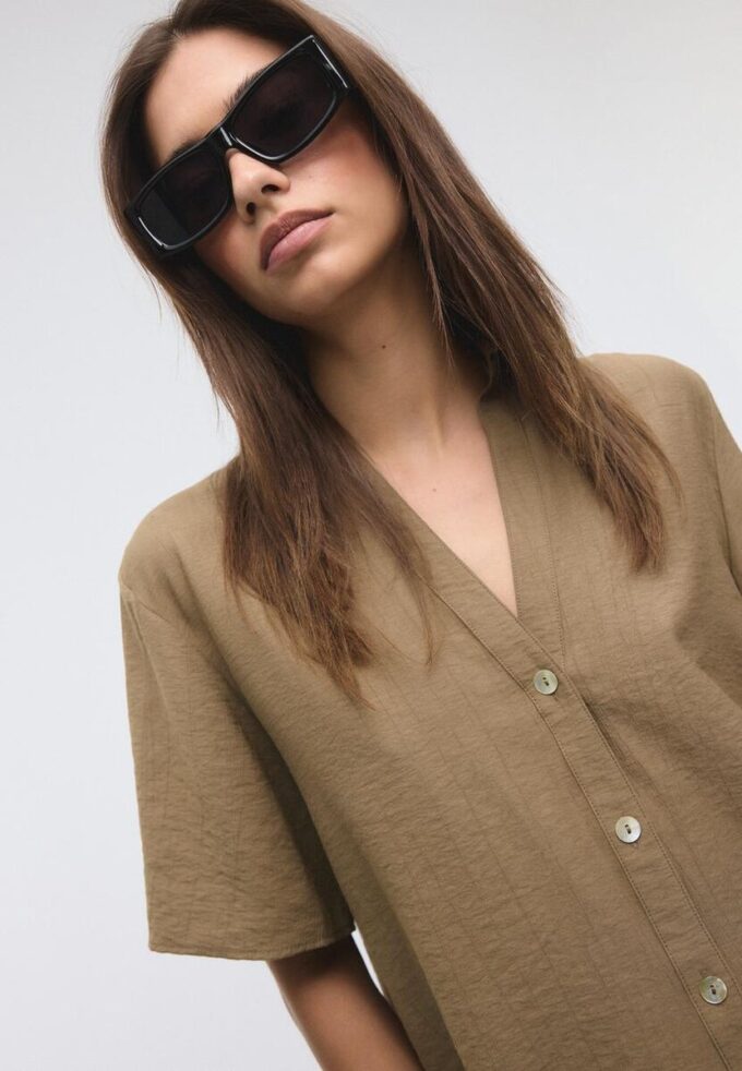Button-Up Flowing Shirt Button-Up Flowing Shirt