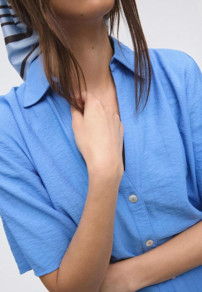 Button-Up Flowing Shirt Button-Up Flowing Shirt