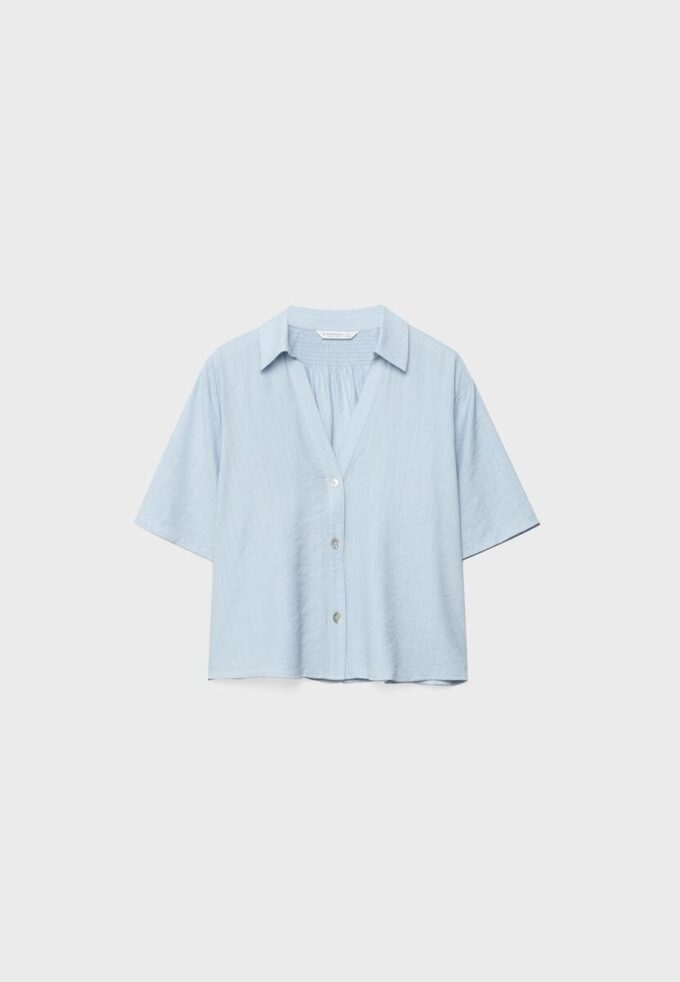 Button-Up Flowing Shirt Button-Up Flowing Shirt