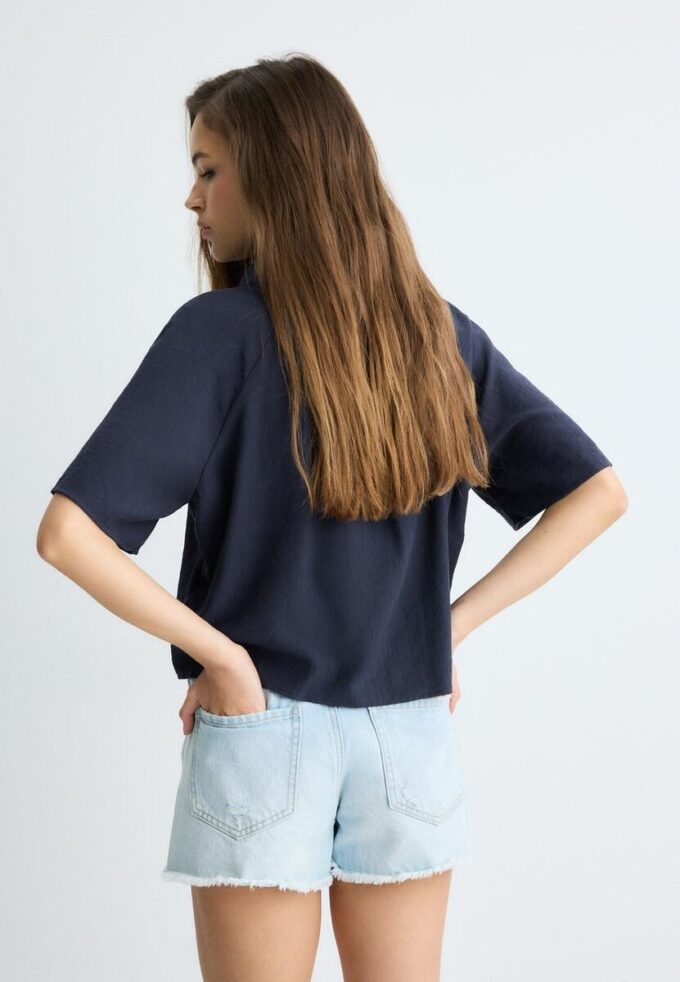 Button-Up Flowing Shirt Button-Up Flowing Shirt