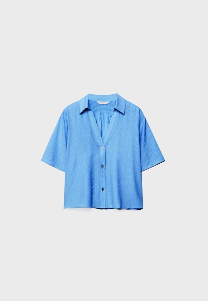 Button-Up Flowing Shirt Button-Up Flowing Shirt