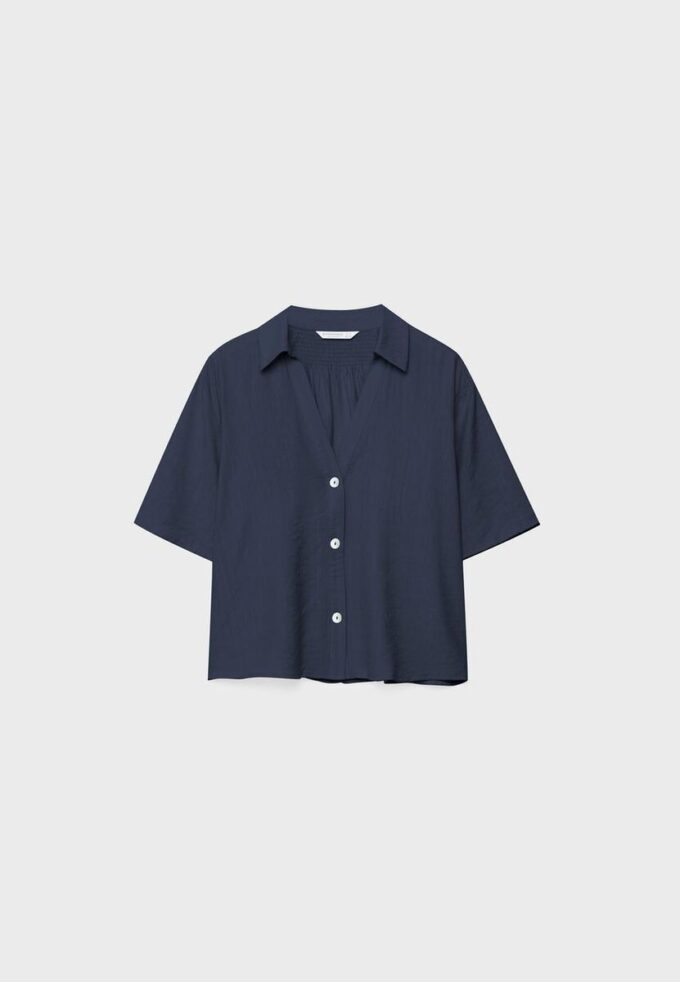 Button-Up Flowing Shirt Button-Up Flowing Shirt
