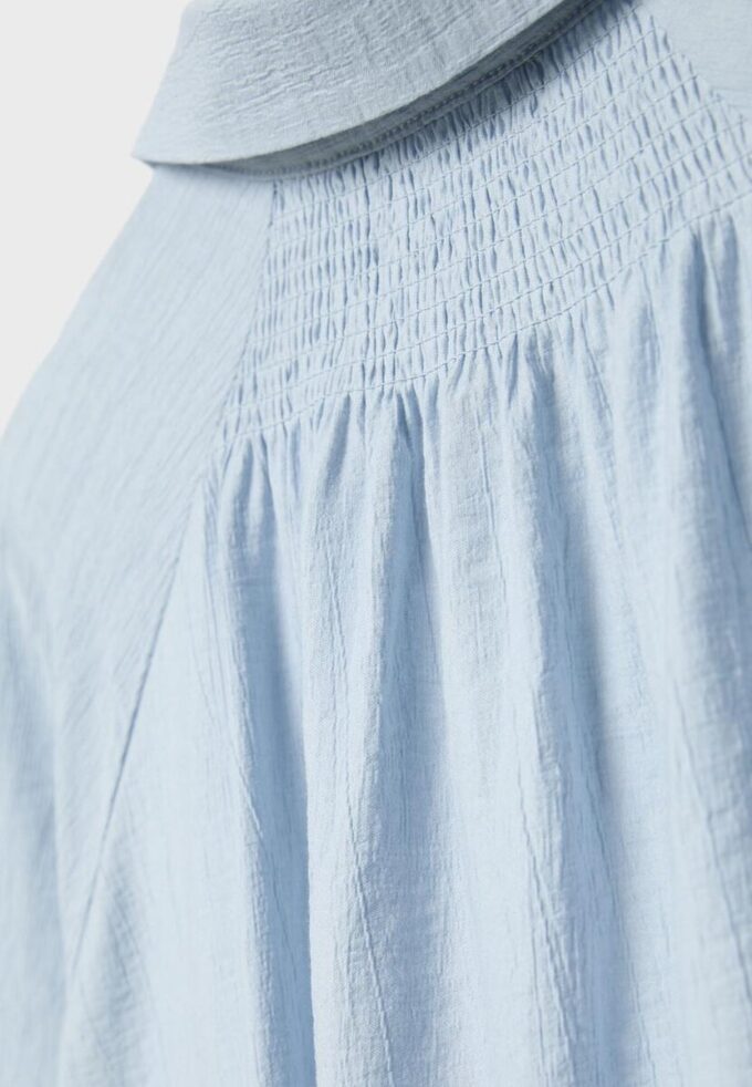 Button-Up Flowing Shirt Button-Up Flowing Shirt