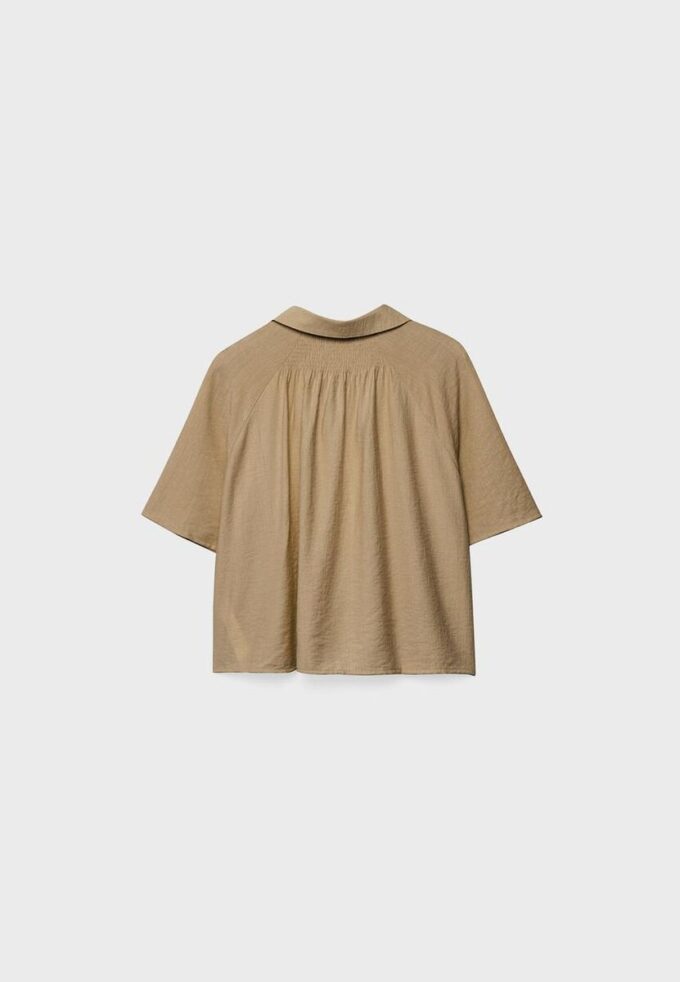 Button-Up Flowing Shirt Button-Up Flowing Shirt