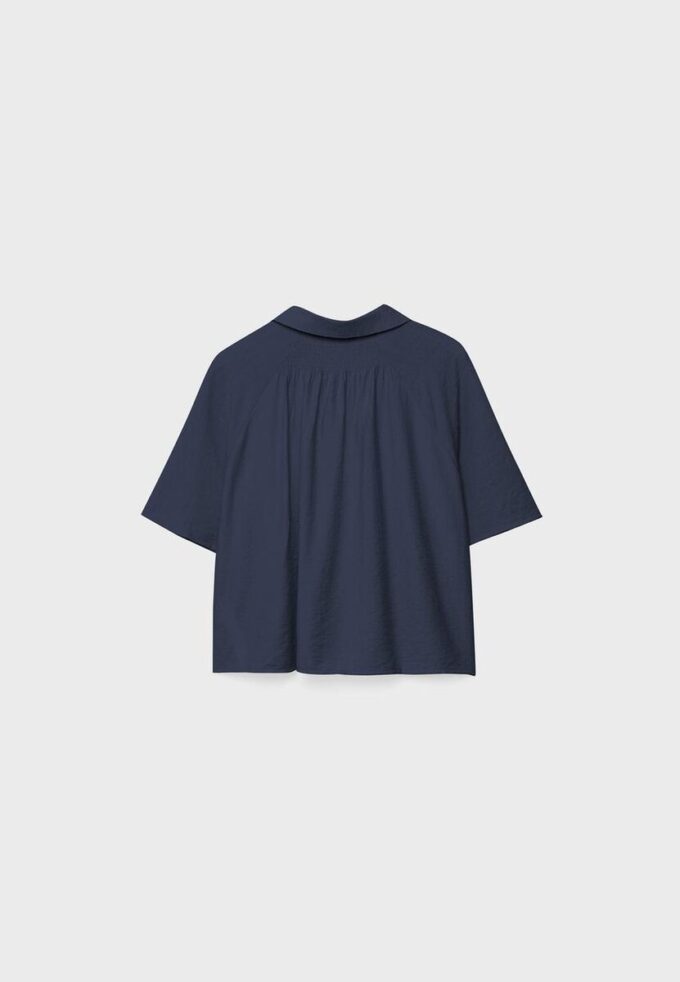 Button-Up Flowing Shirt Button-Up Flowing Shirt