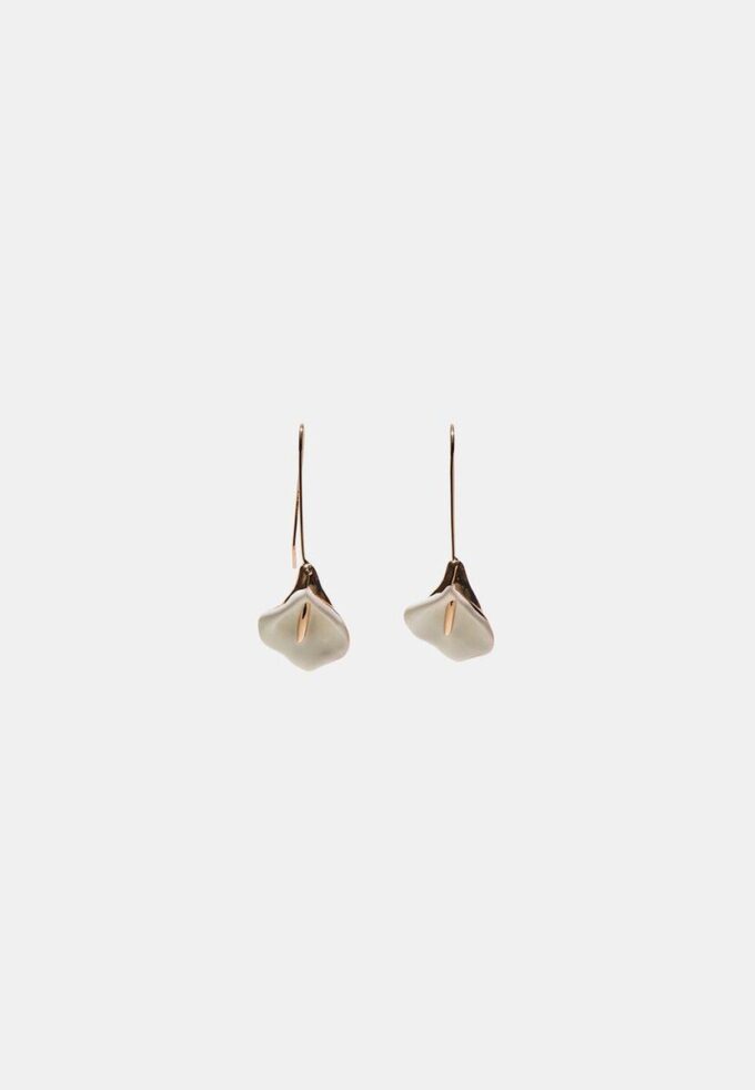 Cala Lily Flower Earrings