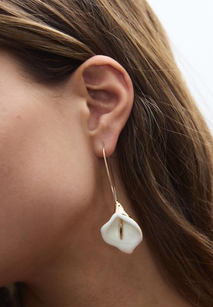 Cala Lily Flower Earrings