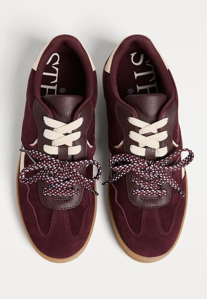 Casual Sneakers with Double Laces Casual Sneakers with Double Laces