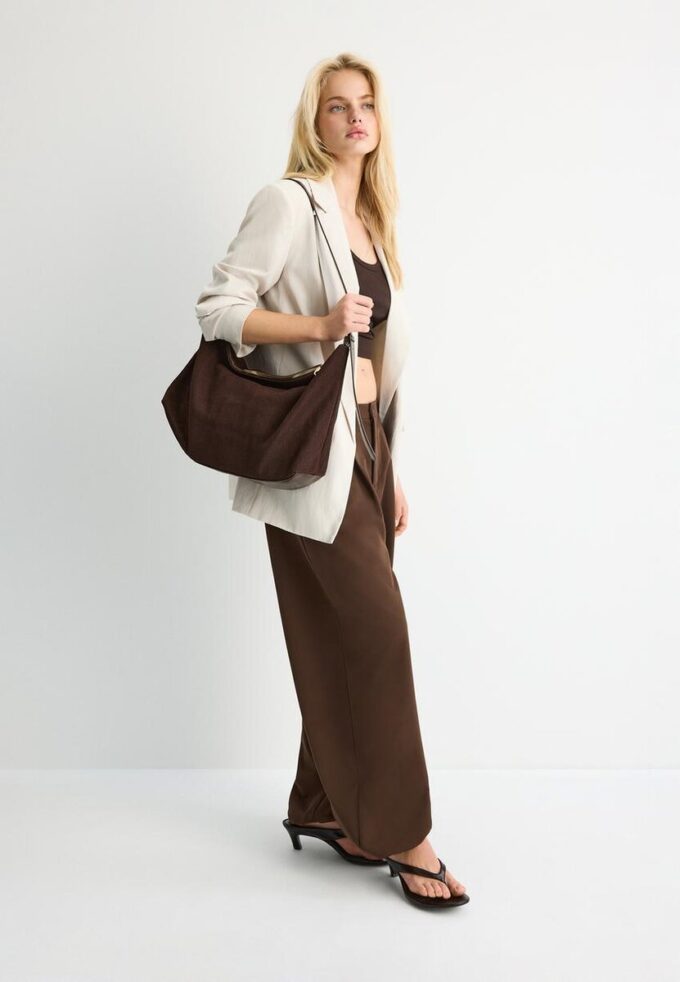 Contrast Canvas Shoulder Bag Contrast Canvas Shoulder Bag