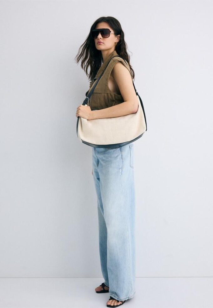 Contrast Canvas Shoulder Bag Contrast Canvas Shoulder Bag