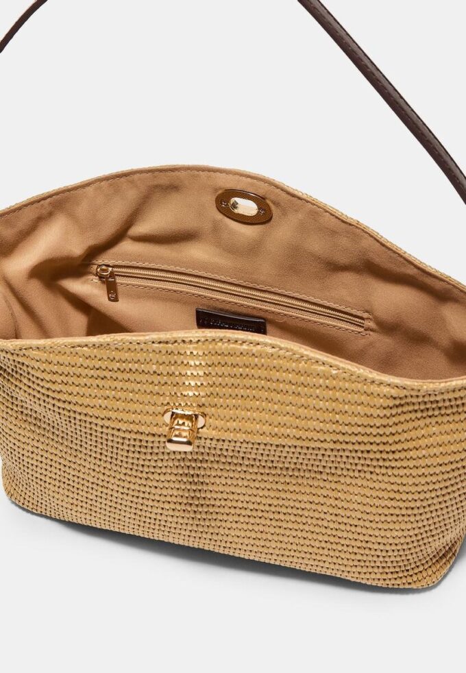 Crochet Shoulder Bag with Metal Fastening Crochet Shoulder Bag with Metal Fastening