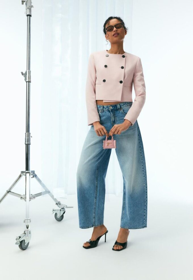 Cropped Round Neck Blazer