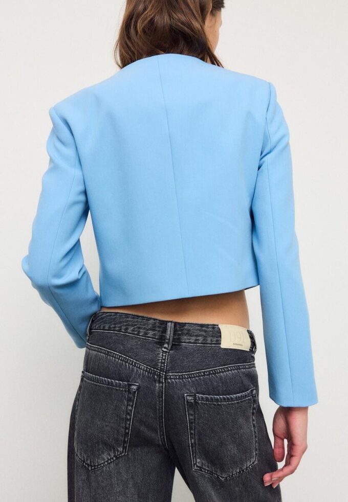 Cropped Round Neck Blazer