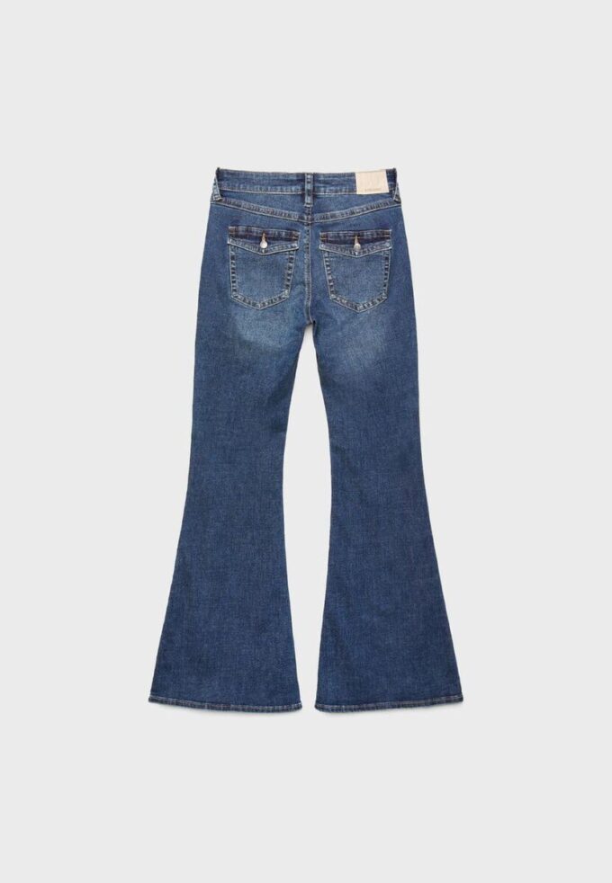 D04 Low Rise Flared Jeans D04 Low Rise Flared Jeans