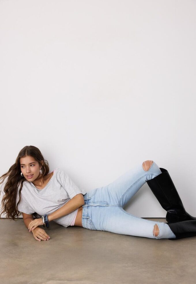 D07 High-Waist Jeans D07 High-Waist Jeans