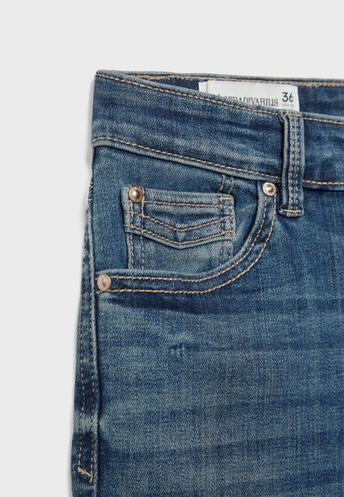 D07 High-Waist Jeans D07 High-Waist Jeans