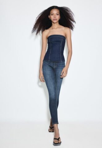 D07 Regular Waist Skinny Jeans