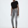 D07 Regular Waist Skinny Jeans