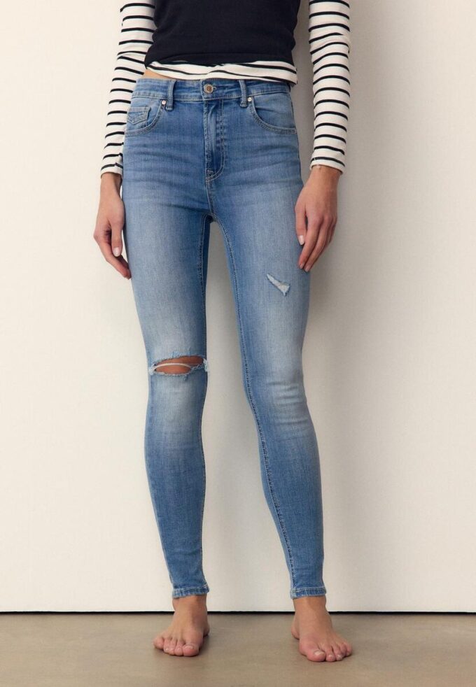 D07 Regular Waist Skinny Jeans D07 Regular Waist Skinny Jeans