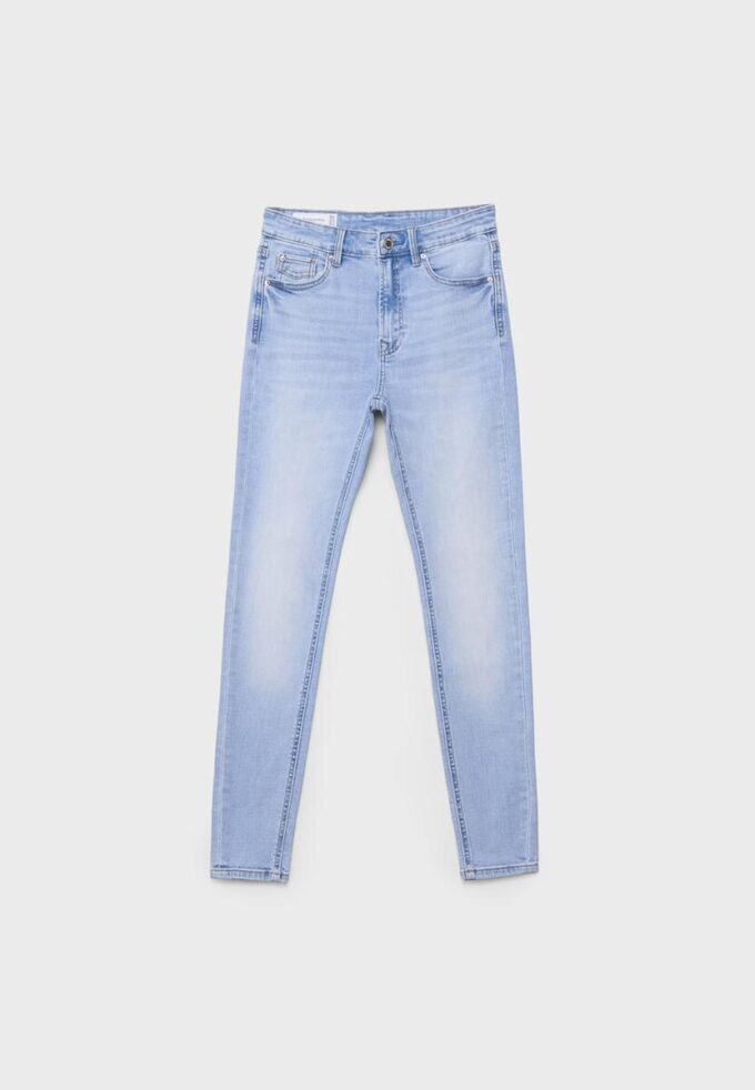 D07 Regular Waist Skinny Jeans