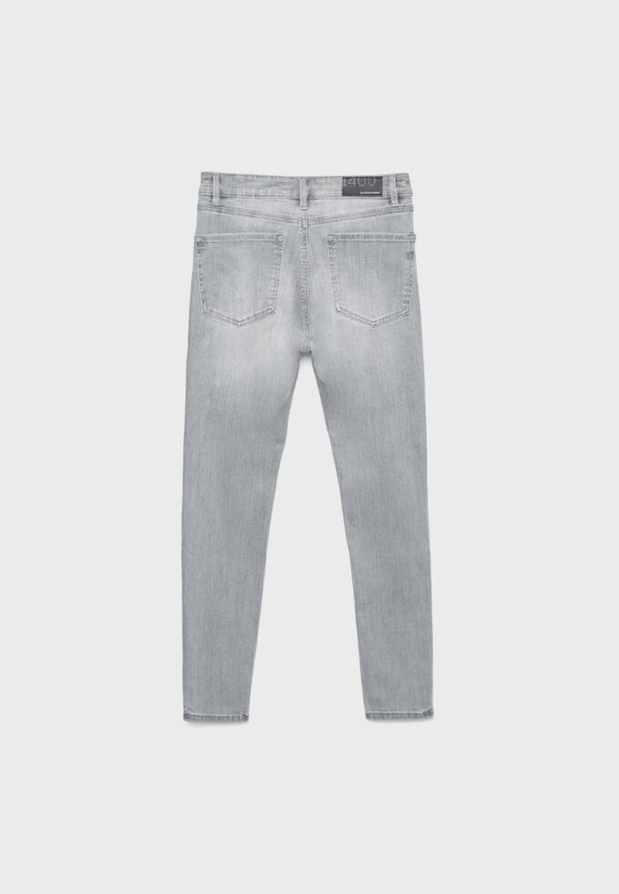 D07 Regular Waist Skinny Jeans