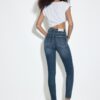 D09 Super High-Waist Skinny Jeans