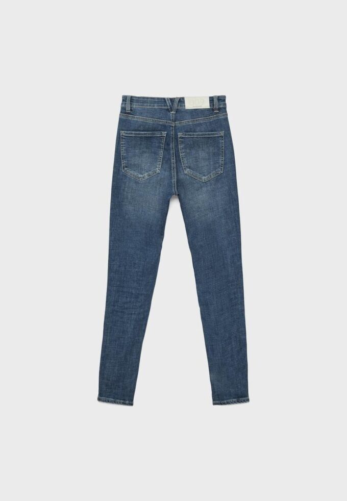D09 Super High-Waist Skinny Jeans