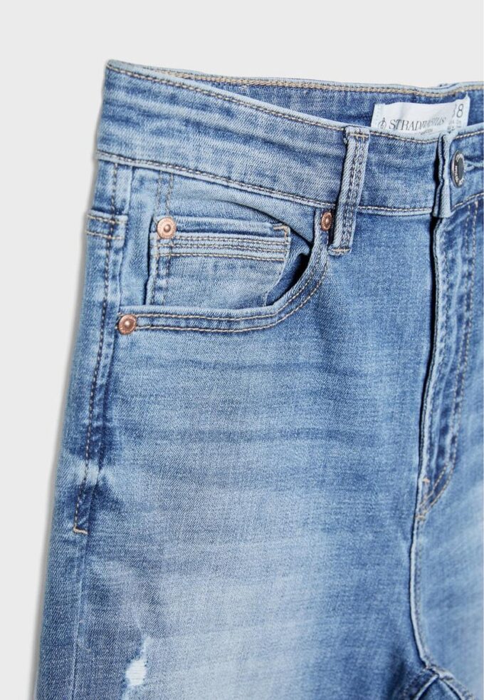 D09 Super High-Waist Skinny Jeans