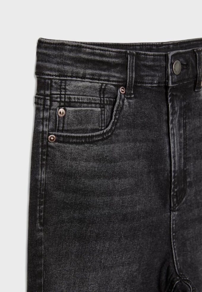 D09 Super High-Waist Skinny Jeans D09 Super High-Waist Skinny Jeans